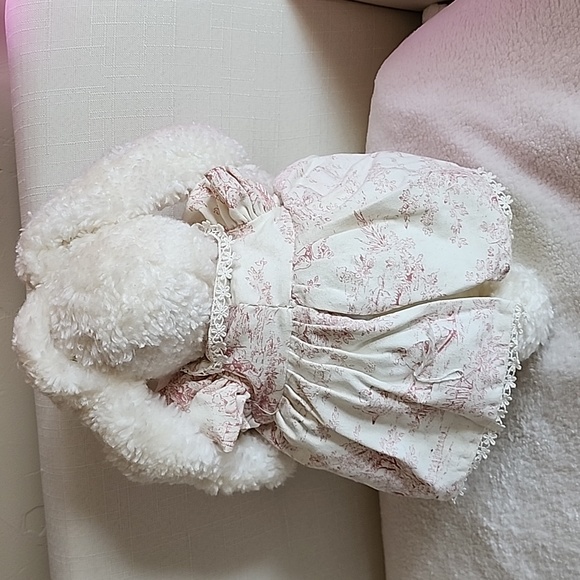 Standing Bunny w/Pearl Eyes, Ivory/Pink Dress - Picture 3 of 8